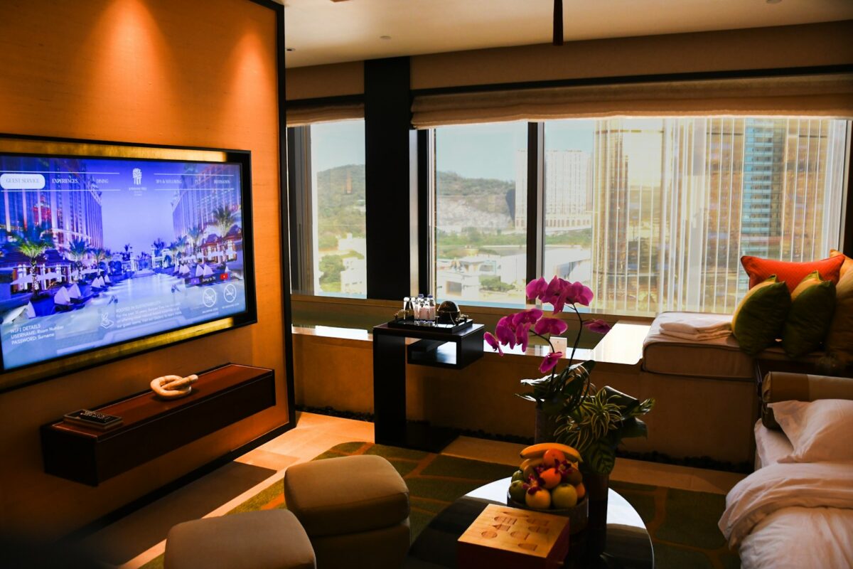 Complete Room Packages vs. Buying Piece by Piece