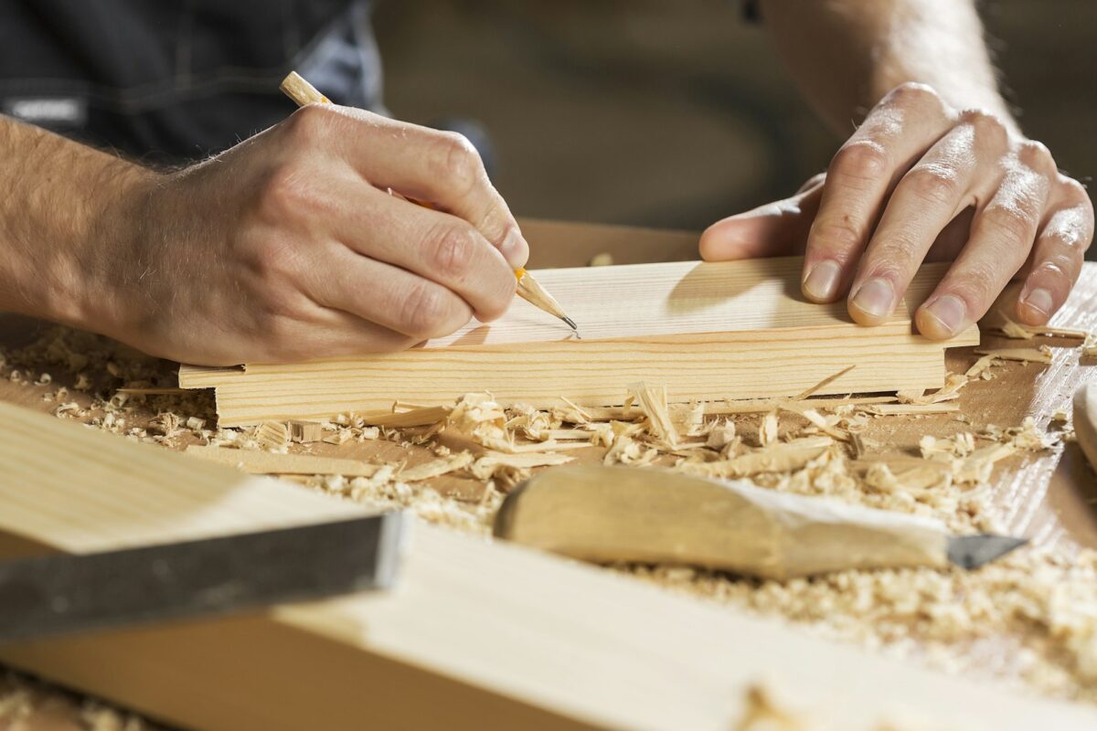 Contract-Grade vs. Residential Furniture: What Hotel Owners Need to Know